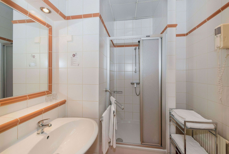 Bathroom 4, Hotel Marc Aurel - Vienna City Center, Wien