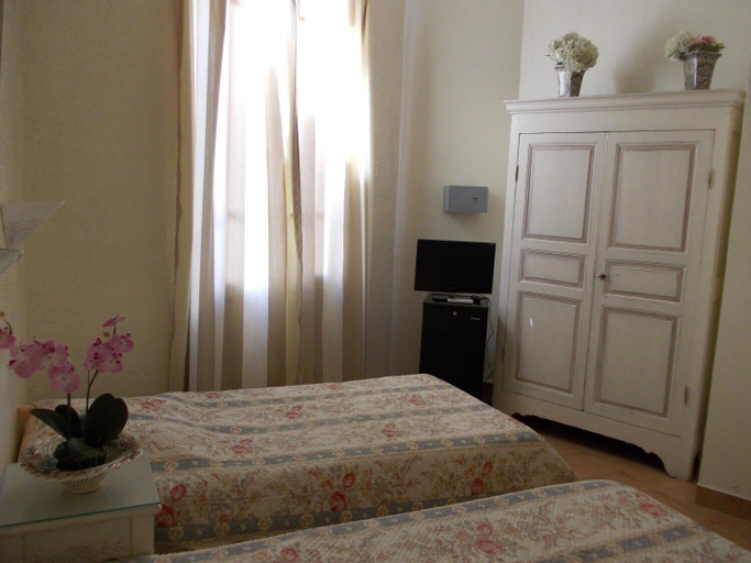 Bedroom 4, Hôtel l'Oursin, Alpes-Maritimes