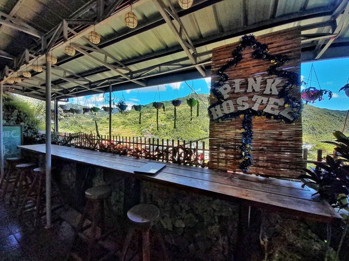 Food & Drinks