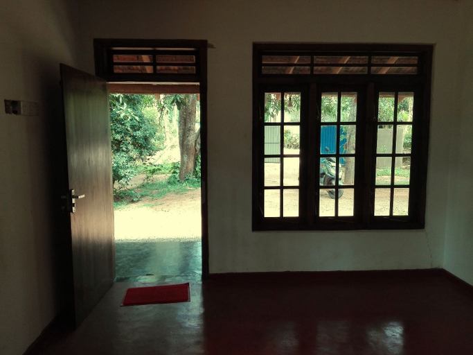 Others 5, Mango shade, Embilipitiya