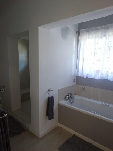 Bathroom 5, By the Way Guesthouse, Thabo Mofutsanyane