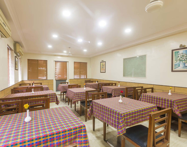 Food & Drinks 5, Hotel Parklane, Mumbai City