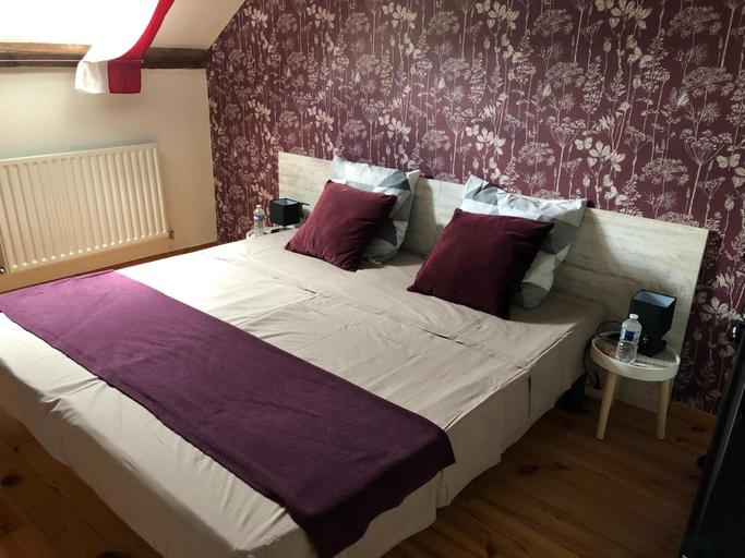 Bedroom 5, Chambres d'hotes Bastia et Bonifacio, Ille-et-Vilaine