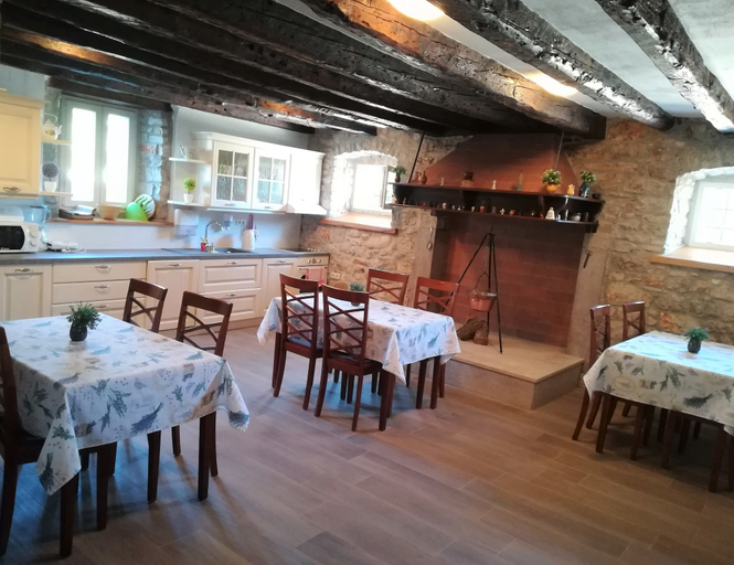 Food & Drinks 5, Castello Gulich, Poreč