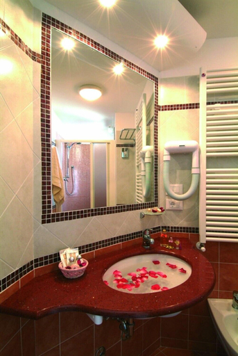 Bathroom, Hotel Missouri, Rimini