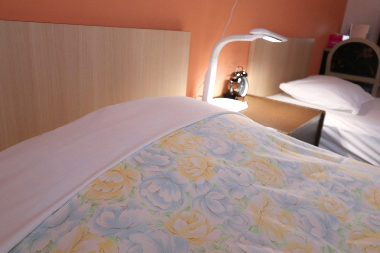 Bedroom 3, Hotel Asahi Grandeur Fuchu, Fuchū