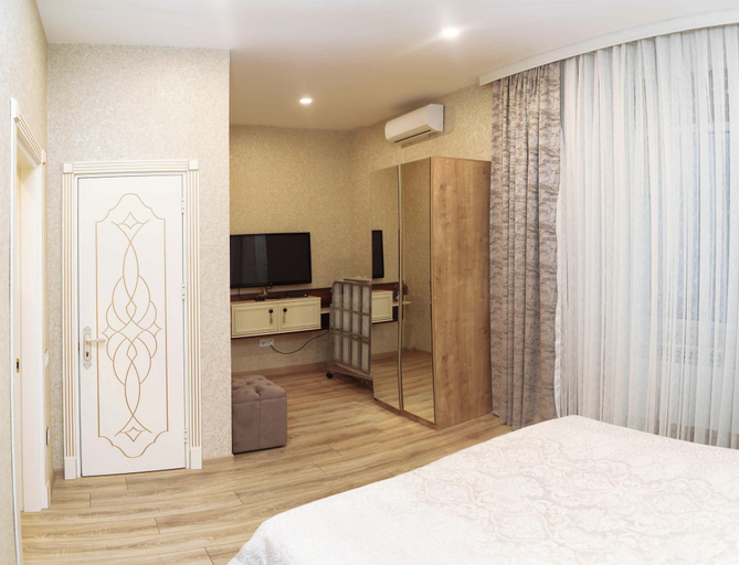 Bedroom 2, MidCity Hotel, Baku