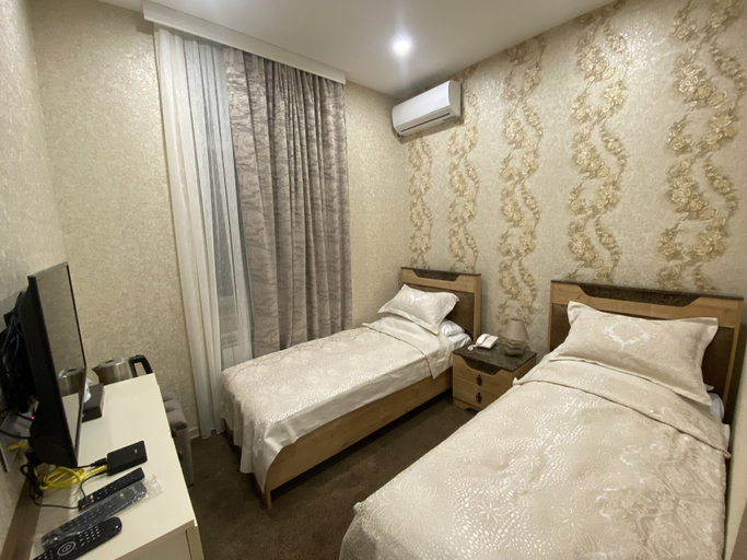 Bedroom 4, MidCity Hotel, Baku
