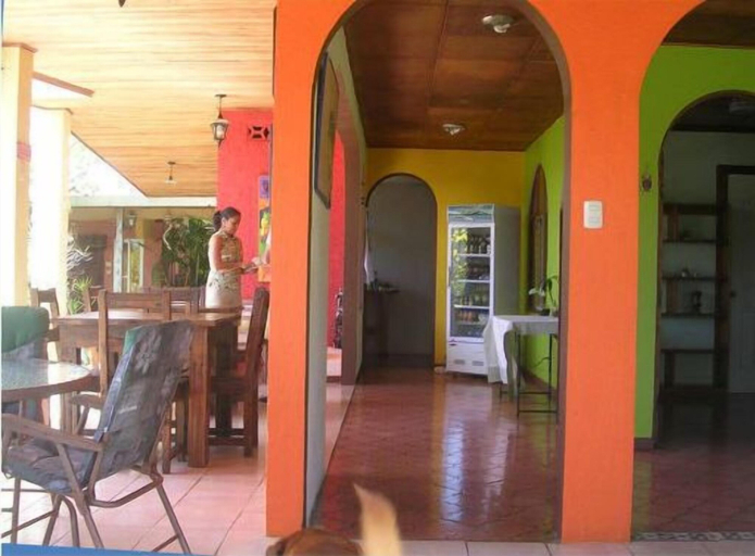 Others 5, Villa Pacandé, Alajuela