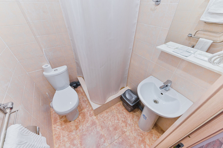 Bathroom, City Park Hotel, Ivolginskiy rayon