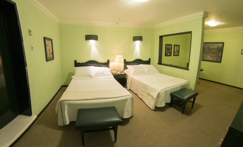 Bedroom 4, Hotel Leon, León