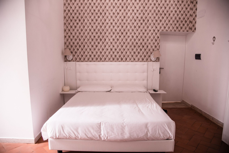 Bedroom 3, Flowers Apartments, Roma