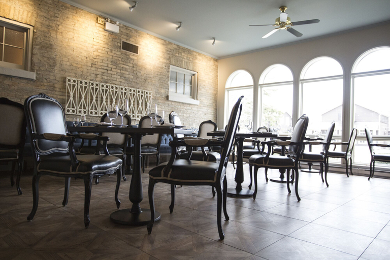 Food & Drinks 4, The Little Inn of Bayfield, Huron