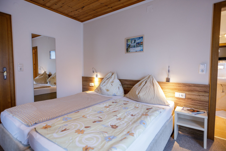 Bedroom 3, Feriendorf Ponyhof, Zell am See