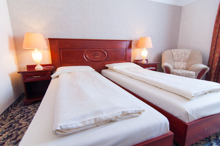 Bedroom 3, Windsor Palace Hotel, Legionowo