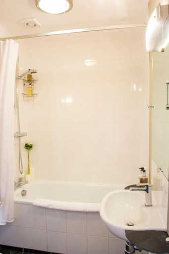 Bathroom 5, Amherst Brighton, Brighton and Hove