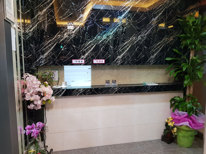 Others 4, HITE Hotel, Jinhae