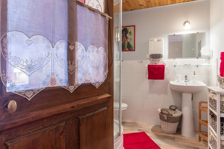 Bathroom 5, Chambres d'Hotes La Revaudiere, Calvados