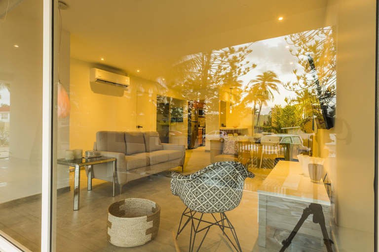 Food & Drinks, Boca Catalina Modern Villa