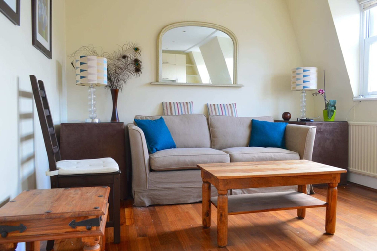 Others 5, Lovely Top Floor Flat in Leafy Fulham, London