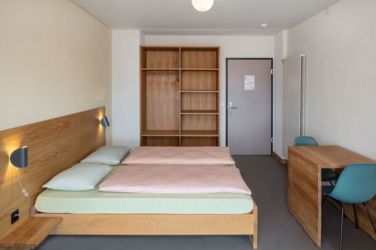 Bedroom 3, Youth Hostel Crans-Montana, Sierre