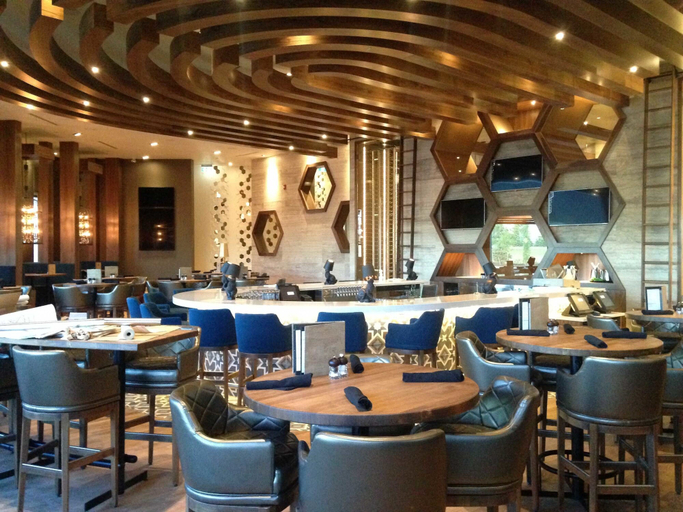 Food & Drinks 5, Sandman Signature Calgary Airport Hotel, Division No. 6