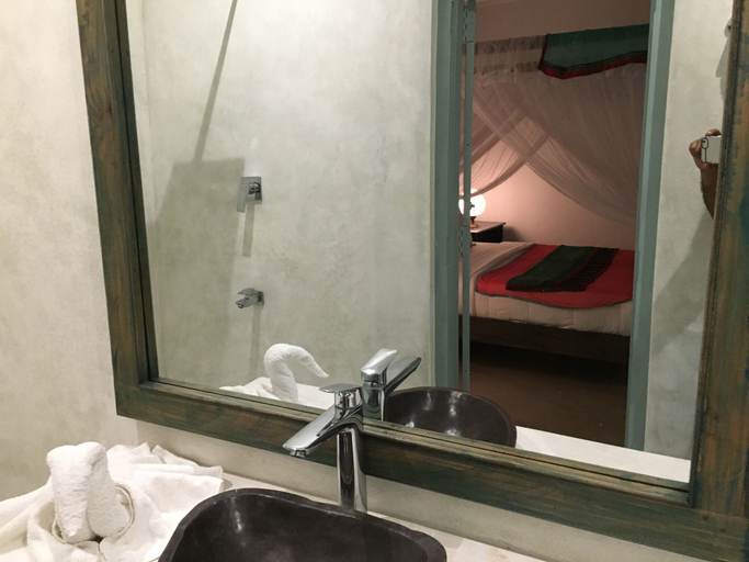 Bathroom 3, Khalids Guest House Galle, Galle Four Gravets