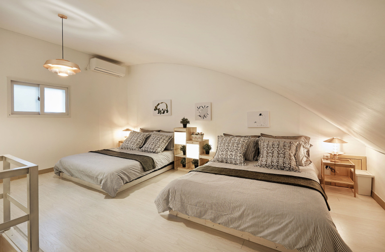 Bedroom 2, Tribear House 2, Gangnam