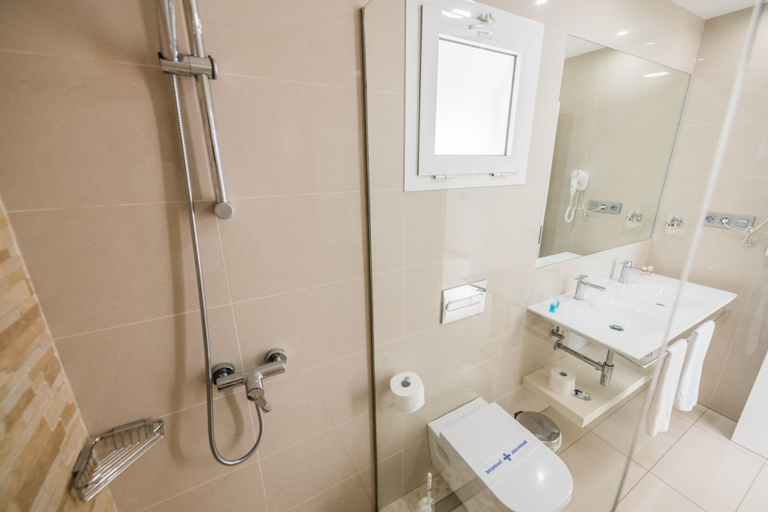 Bathroom 5, Bahía Calma Beach, Las Palmas