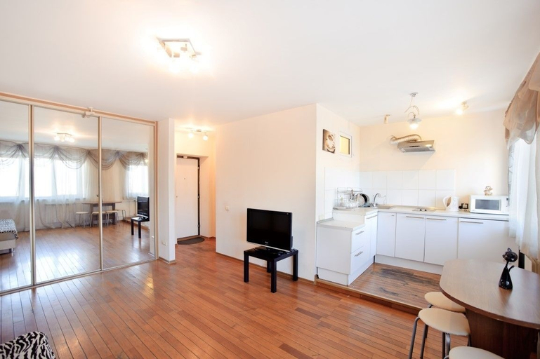 Others 5, Apartment on Uborevicha 20, Vladivostok gorsovet
