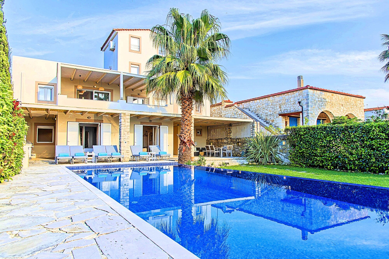 Sport & Beauty 5, Cretan Mansion with Heated Swimming Pool, Crete