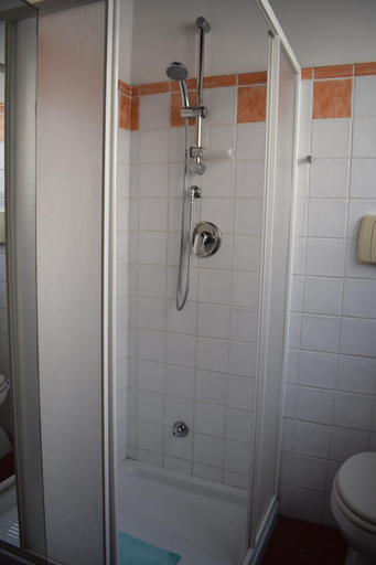 Bathroom 2, Affittacamere Sant'Apollonia, Florence