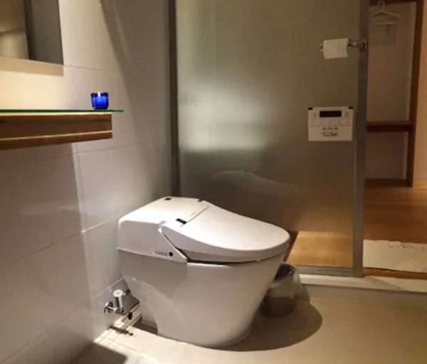 Bathroom 5, Lavilla Hotel, Eun-pyeong