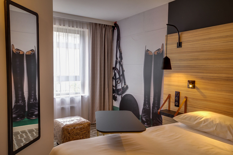 Bedroom 4, ibis Styles Laval Centre Gare, Mayenne