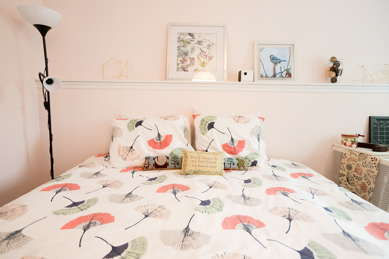 Bedroom 2, Lily's Garden, Queens
