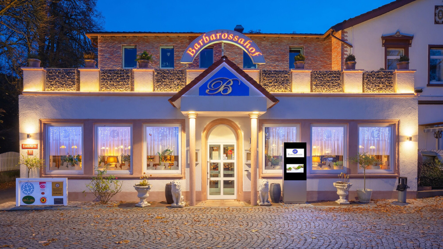 Exterior & Views 2, Hotel Restaurant Barbarossahof, Kaiserslautern