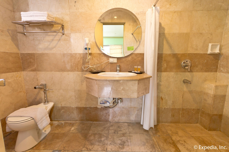 Bathroom 5, Crown Regency Residences Cebu, Cebu City