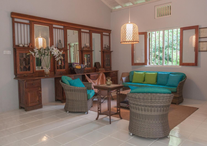 Others 5, Bungalow Sud, Habaraduwa