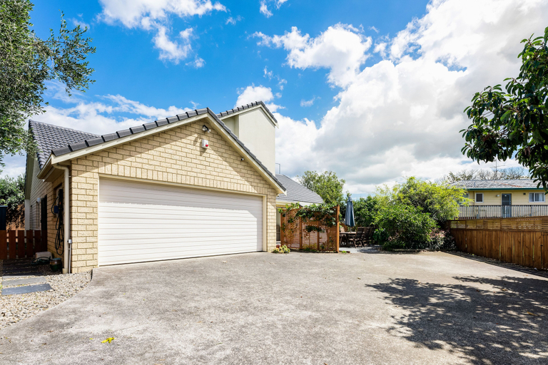 Exterior & Views 2, Central City 3BR Paradise- Sky- Netflix, Waitakere