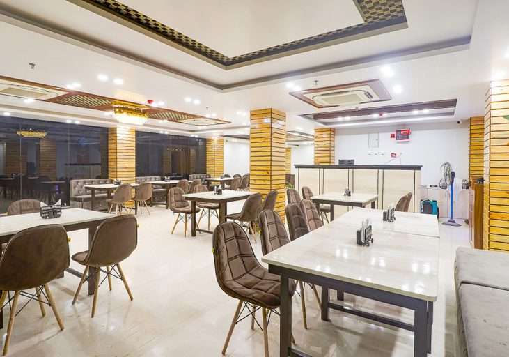 Food & Drinks 4, Fabhotel Palash, Patna