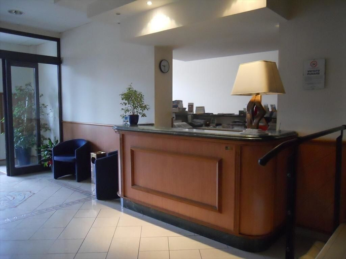 Others 5, Hotel Italia, Ancona