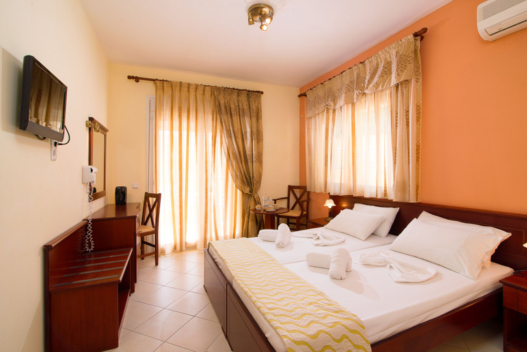 Bedroom 3, Diamond Hotel, East Macedonia and Thrace