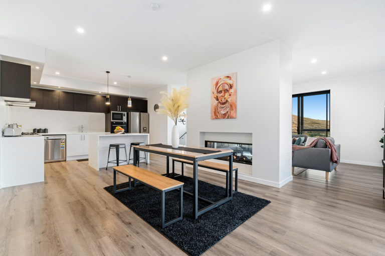 Others 4, A LUCKIE CHARM - 8 BEDROOM TOWNHOUSE, Queenstown-Lakes