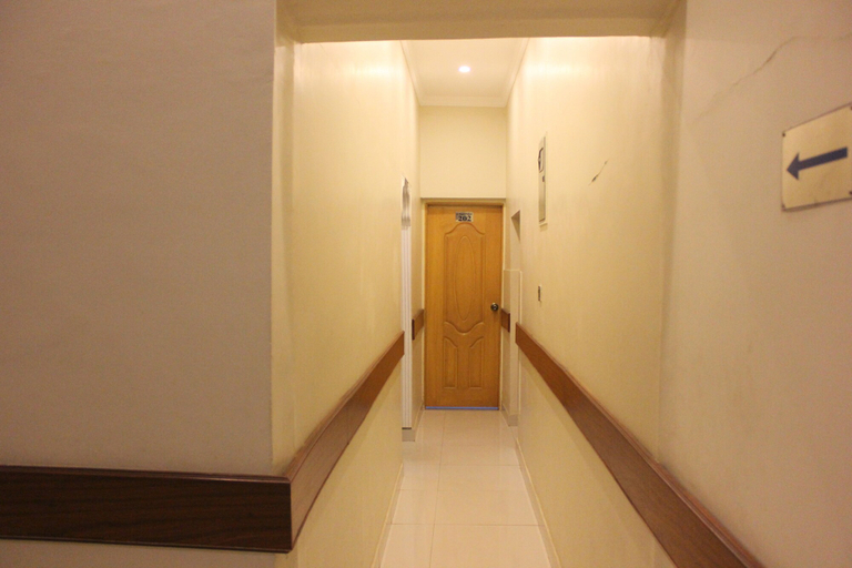 Others 4, Hotel Royal Palace, Karachi