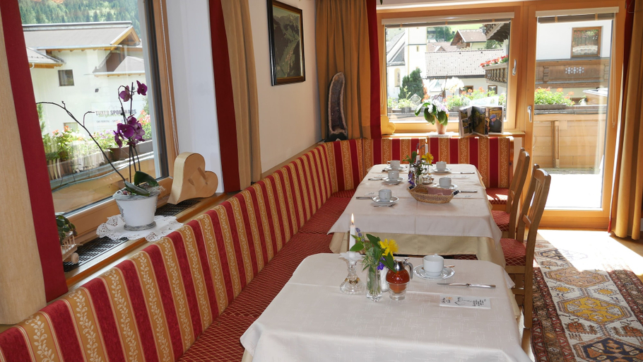 Food & Drinks 5, Frühstückspension Bergkristall, Schwaz