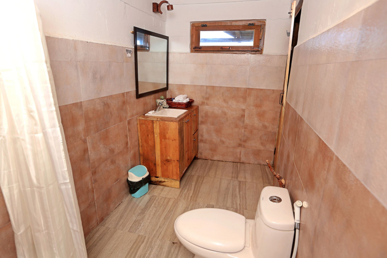 Bathroom 3, Banlekhi, Nainital
