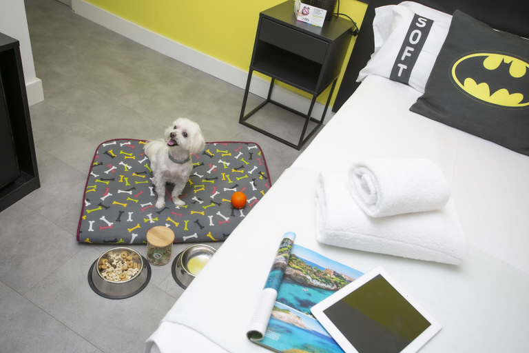 Bedroom 3, Casual Pop Art Hotel by Casual Hoteles, Alicante