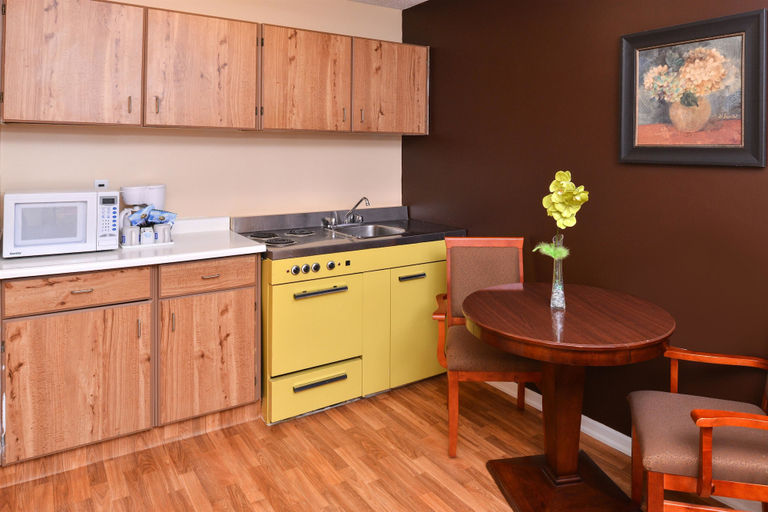 Others 5, Canadas Best Value Inn Whitecourt, Division No. 13