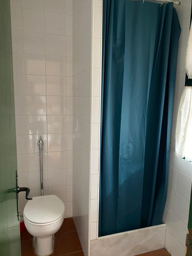 Bathroom 4, Hostel Layos, Toledo, Toledo