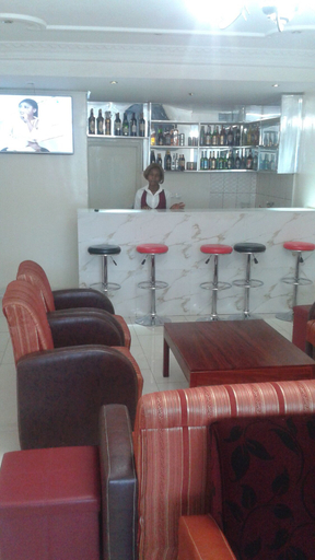 Food & Drinks 5, Kangle Plaza Hotel – Ngen Junction, Mezam